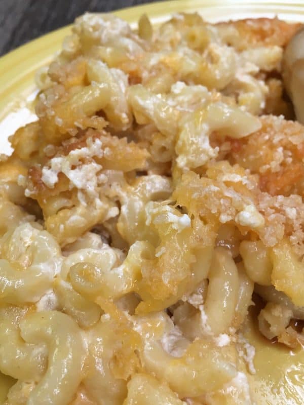 oven baked mac and cheese with bechamel sauce