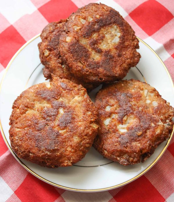 Simple Salmon Patties Recipe (How to Make Salmon Patties) - Fit Foodie Finds