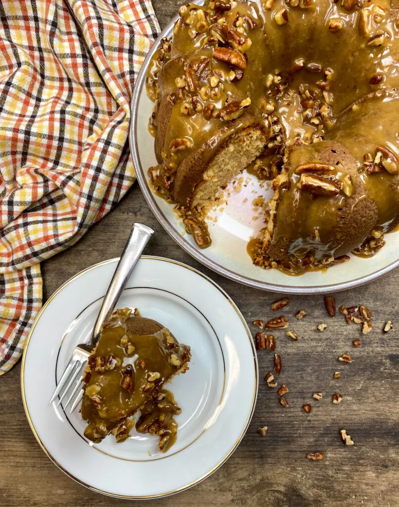 J Dub's Mini Pound Cakes (with toffee and pecans) - JDUBBYDESIGN™