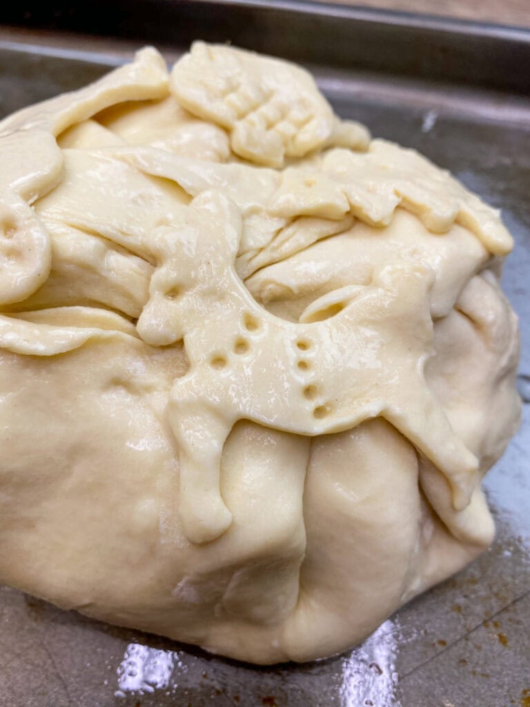 Baked Brie With Puff Pastry - Back To My Southern Roots