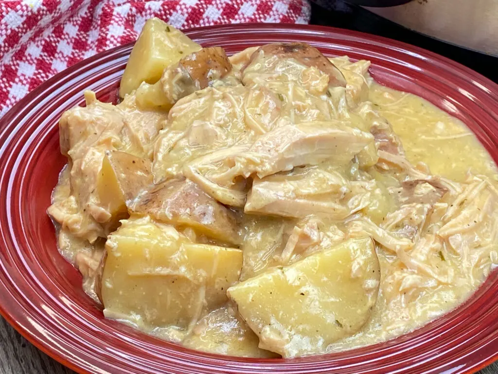 Crockpot Garlic Ranch Red Potatoes - The Salty Marshmallow