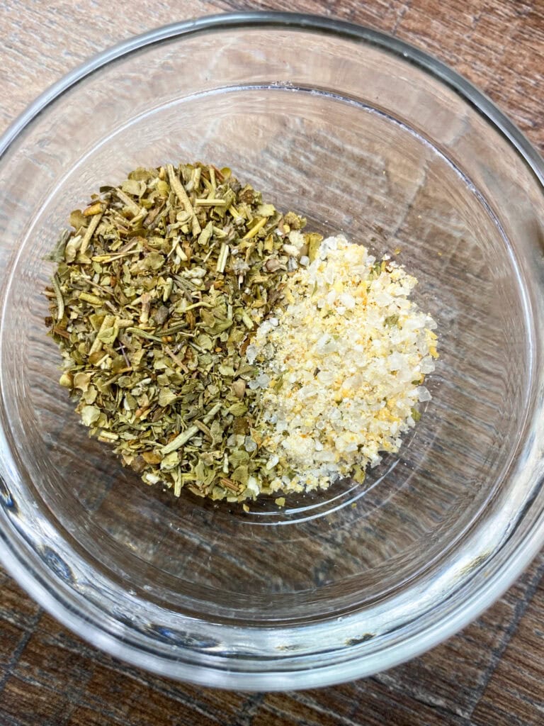 Garlic salt and Italian seasonings in a small bowl. 