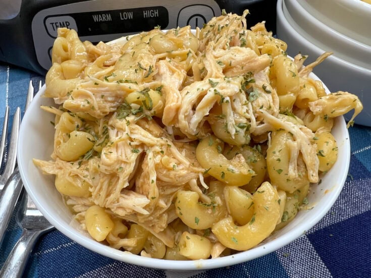 Easy Slow Cooker Chicken And Pasta – – Back To My Southern Roots