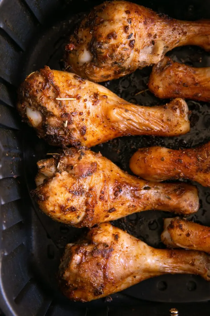 https://www.backtomysouthernroots.com/wp-content/uploads/2022/05/Air-Fryer-Chicken-Legs-4-735x1103.jpg.webp