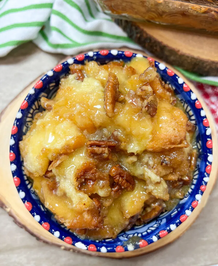 https://www.backtomysouthernroots.com/wp-content/uploads/2023/02/bread-pudding-with-pecans-2-841x1024.jpg.webp