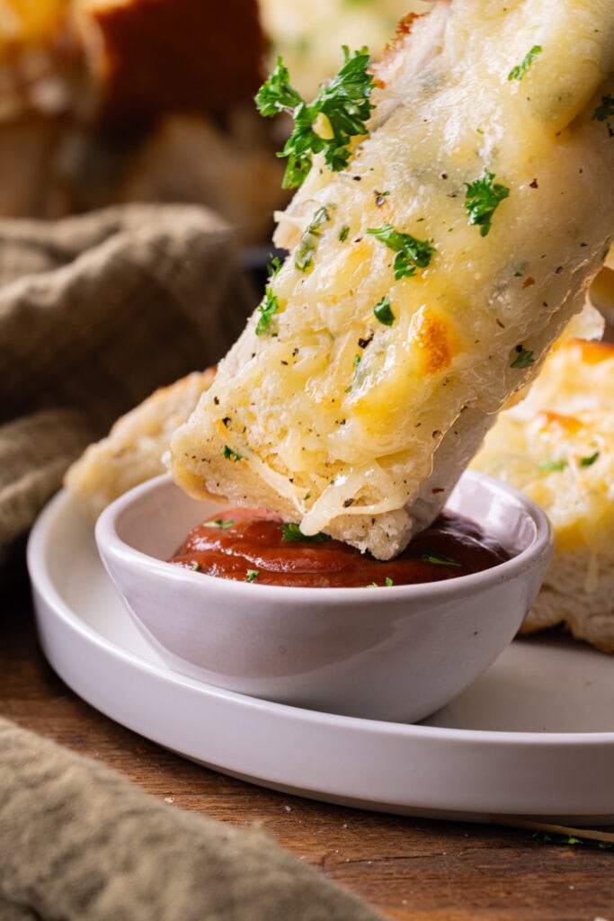 Mozzarella Bread: The Ultimate Cheesy Delight - Back To My Southern Roots